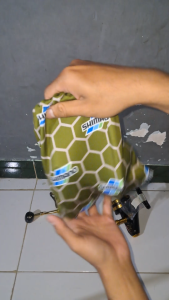 SARUNG POUCH REEL BAG BAHAN SKUBA DESAIN BISA MELAR TIDAK MUDAH ROBEK SERBAGUNA