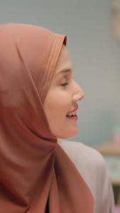 Amura Pro Age Serum - Mengurangi Tanda Penuaan Mencerahkan Kulit Mencerahkan Wajah