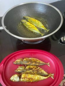 32cm Stainless Steel Wok – Non-Stick Honeycomb Surface Design | Durable Frying Pan for All Stove Types