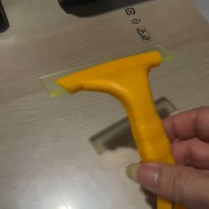 Wiper Alat Pembantu Pemasangan Polarizer & Stiker Kaca Film