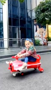 SK-M303 Mainan Mobil Mobilan Dorong Aircraft Ride On Swing Car LED Musik / Maenan Mobil Dorong Pesawat Skuter Duduk Anak