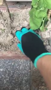 SARUNG TANGAN FULL CAKAR KIRI DAN KANAN PERALATAN BERKEBUN GALI  TANAH