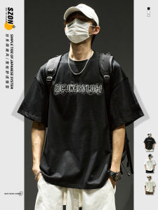 เสื้อยืดแขนสั้นผู้ชายคอกลมพิมพ์ลายตัวอักษรสไตล์อเมริกัน สวมใส่สบาย ระบายอากาศได้ดี ทรงหลวม ผ้าฝ้ายแท้ 100% สำหรับใส่ไปเที่ยวในช่วงฤดูร้อน