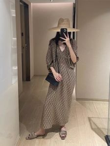 Elegant Loose V-neck Printed Dress Womens Summer New Style Retro Fashion Midi Skirt Polyester Fiber Commute OL Style Dress