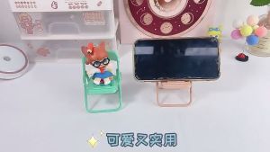 Creative chair mobile phone bracket Desktop folding Cute ornaments
