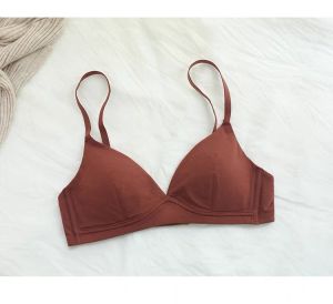 สไตล์ฝรั่งเศส สบายลึก V เปลือยไม่มีรอยต่อ เรียบง่าย หน้าอกใหญ่ปรากฏ Modal ขนาดเล็ก อ่อนโยนต่อผิว ระบายอากาศได้ดี เสื้อชั้นในสําหรับผู้หญิง