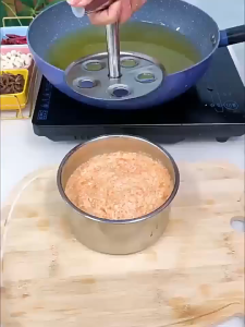 lubang 6/12 cetakan bakso kecil Cetakan bakso halal dari baja tahan karat Cetakan Dapur Bakso Ikan