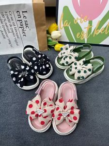 WANDER รองเท้าแตะเด็ก รองเท้าแตะเด็กหญิง ตกแต่งดอกไม้แฟชั่น รองเท้าแตะชายหาดเจ้าหญิงพื้นนุ่มกันลื่นสำหรับเด็ก 2371