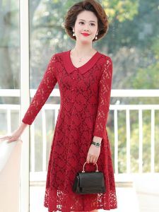 Elegant Mid-Length Long Sleeve Lace Dress Spring Autumn Thin Base Layer Mommy Dresses for Women Aged 40-49 Slim Fit Gown