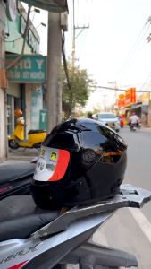Mũ bảo hiểm Fullface AGU đen bóng limited tặng kèm túi rút xịn sò hàng chính hãng