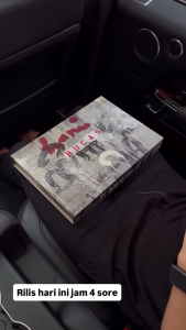 (ORIGINAL) T-shirt Rucas Artist Pariatmojo Edition "3 HARI" Size S-XXL Kaos Hitam Pria/Wanita