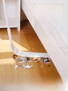 ดuster ทรงหัวแบนสำหรับทำความสะอาดใต้เตียง ยาวได้ ด้ามจับพับได้ สำหรับใช้ในบ้าน ช่วยกำจัดฝุ่นจากช่องว่าง