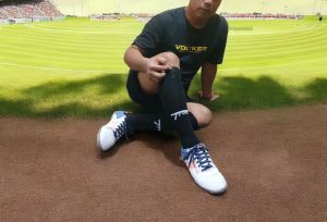 promo 3 pasang kaos kaki bola logo Tren panjang selutut pria dewasa bahan tebal menyerap keringat