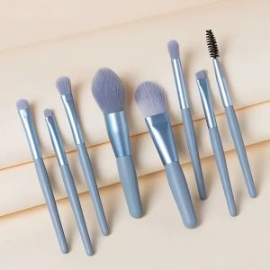 8pcs Mini Makeup Brush Set Makeup Brushes Foundation Blend Blush Concealer Eye Shadow Blend Eye Liner Makeup Brush Set for Trave