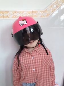 หมวกกันน็อคเด็กโต หมวกกันน็อคสำหรับเด็ก สีสเปรย์สิ่งแวดล้อม สีสมจริง ทนต่อการสึกหรอ ไม่เป็นรอยง่าย เลนส์ป้องกันแสงแดด