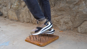 Sepatu Safety Boot Anti Paku Ujung Besi Sporty Original Safety Shoes berat ringan warna abu hijau fashionable safety shoes