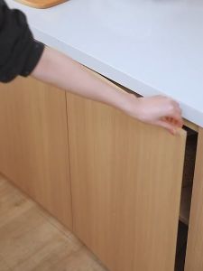 ตะกร้าแขวนประตู แบบแขวนผนัง สําหรับจัดเก็บผลไม้ ของใช้จิปาถะ ตกแต่งห้องครัว ห้องน้ำ ดีไซน์ มินิมอล สวยงาม