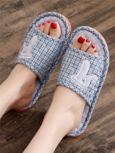 รองเท้าแตะผ้าสไตล์เกาหลีสำหรับใส่ในบ้าน รองเท้าแตะผู้หญิงแบบลำลอง รองเท้าแตะยางกันลื่น ฤดูใบไม้ผลิ ฤดูใบไม้ร่วง ฤดูหนาว รองเท้าแตะผ้าฝ้ายสบายๆ สำหรับคู่รัก