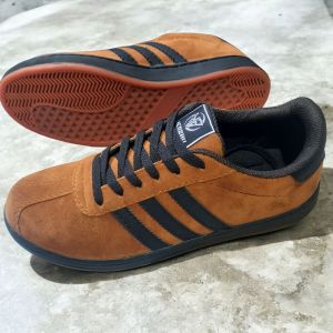 Sepatu pria snaekers KENZHU sepatu sport pria wanita ringan dan nyaman di pakai fashionable model kekinian