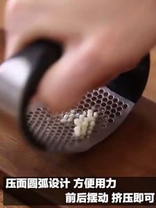 Garlic Presser Alat Penghancur Bawang Putih Stainless Parutan Bawang Onion Crusher Penggerus Bawang