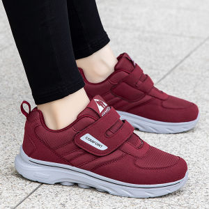 รองเท้าผู้หญิงวัยกลางคน ฤดูใบไม้ร่วง/ฤดูหนาว รองเท้ากีฬาพื้นนุ่มน้ำหนักเบา กันลื่น สไตล์ลำลอง รองเท้าสวมสบายสำหรับผู้สูงอายุ