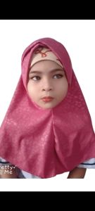 Crisscross Instanthijab foembossed kidsfor 7-12 yrs old. X instanthijab kids