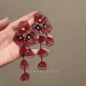 Retro Exaggerated Red Flower Tassel Earrings: A High-End Sensation