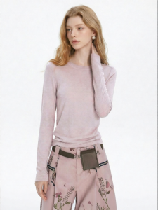 Soft and Comfortable Round Neck Long Sleeve Slim Fit T-shirt