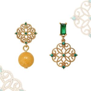 Elegant Natural Green Agate Asymmetric New Chinese Style Honey Wax Yellow Earrings Fashionable Retro Geometric Pattern for Women