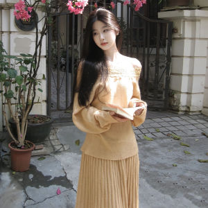Karrar betsey | Gentle and Elegant One-Shoulder Knit Dress for Early Autumn