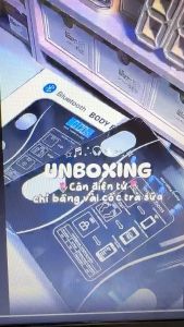 CÂN ĐIỆN TỬ MẶT GƯƠNG THÔNG MINH ĐO CÂN NẶNG VÀ PHÂN TÍCH CHỈ SỐ CƠ THỂ HỖ TRỢ THEO DÕI KIỂM SÓT CÂN NẶNG CỰC CHÍNH XÁC THIẾT KẾ 4 LỚP KÍNH CƯỜNG LỰC CHỊU LỰC ĐẾN 180KG