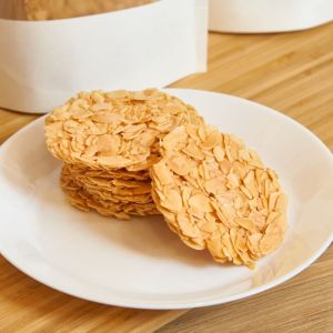 ทูเล่ อัลมอนด์ 7 ชิ้น ขนม ขนมกินเล่น คู่เงิน ไม่มีแป้ง หวานน้อย ไม่มีไขมันทรานส์ Daddys Antique Bakery