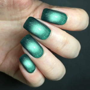 ยาทาเล็บเจลสีเขียวมัสตาร์ดวินเทจหรูหราสไตล์ฤดูใบไม้ร่วง/ฤดูหนาว 1 ชิ้น พร้อมลูกปัดแก้วเพิ่มความขาว สำหรับตกแต่งเล็บลายคริสต์มาส