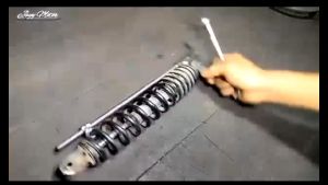 TREKER SHOCK BELAKANG MOTOR: Komponen Motor untuk Kenyamanan