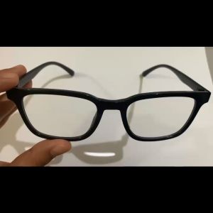 Kacamata Plus Pria & Wanita: Model Kotak Terkini
