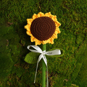 QIWEILANG | Giant Sunflower Style Faux Yarn Bouquet Teachers Day and Graduation Gift
