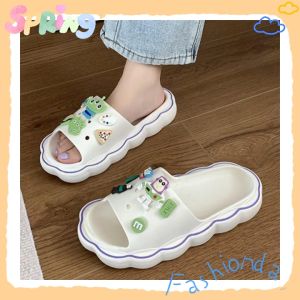 LHshoess สินค้าแนะนำ📮 รองเท้าแตะพื้นิ่มๆ พื้นเป็นขอบหยักงานจริงๆนิ่มใส่สบายมาก มาพร้อมตัวการ์ตูนน้องทอยสวยจริงจึ้งใจมากเว่อร์✨