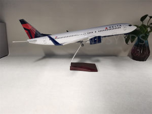 B737 airplane toy Airways 47cm Delta Aeroplane 737 1:85 Scale Model Diecast Resin Plane With Light and Wheel Landing Gears Gift