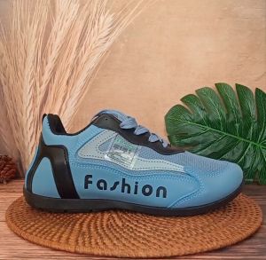 Sepatu Pria Import Dewasa Olahraga Variasi Keren Gaya Masa Kini