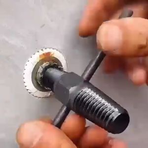 Alat Pembuka Kran Air Patah Dalam Pipa - Pipe Extrator high quality