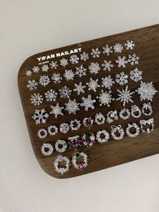 Yifannail [Silver. Christmas] Super Flash Christmas Diamond Snowflake Bows Garland Nail Zircon R25