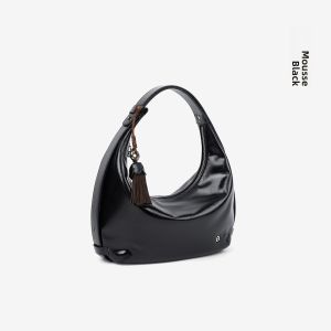La Festin | First Layer Leather Crescent Bag