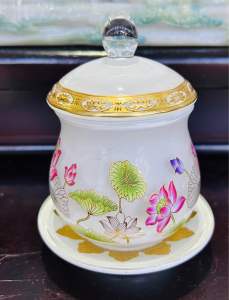 CHUM LY NƯỚC THỜ CÚNG CÓ NẮP - CHẤT LIỆU THUỶ TINH