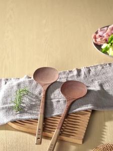 COOKER KING | Heat Resistant Wooden Cooking Spoon