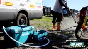 MAKITA เครื่องฉีดน้ำปรับความแรงบาร์ได้ 100-400 บาร์ ( ปรับระดับฉีดเบา ฉีดแรงได้หมด ) มีระบบกันไฟดูดในตัวเครื่อง -เยี่ยม