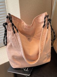 Casual Canvas Tote Bag for Women with Large Capacity Crossbody Strap Polyester Lining Zipper Closure Japan and South Korea Style
