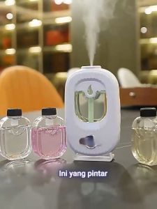 (1/2/4pcs) 1 set Humidifier Diffuser Aromaterapi Mini Aromaterapi Pewangi Ruangan LED Otomatis Dinding 5 Mode 45 ML Spray Pengharum Otomatis FREE 1 Essential Oil