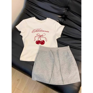 Áo Thun Nữ Tay Ngắn Cổ Tròn Ôm Vừa Vặn Mùa Hè in Họa Tiết Trái Cây Và Bướm Thời Trang Giảm Tuổi