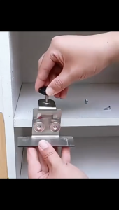 TK-47 Cabinet Door Installation Tool Alat Bantu Penahan Pemasangan Pintu Laci / Lemari Cabinet Door Mounting Jig Bracket