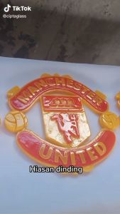 EMBLEM LOGO MANCHESTER UNITED VARIASI TIMBUL 3D BAHAN FIBERGLASS